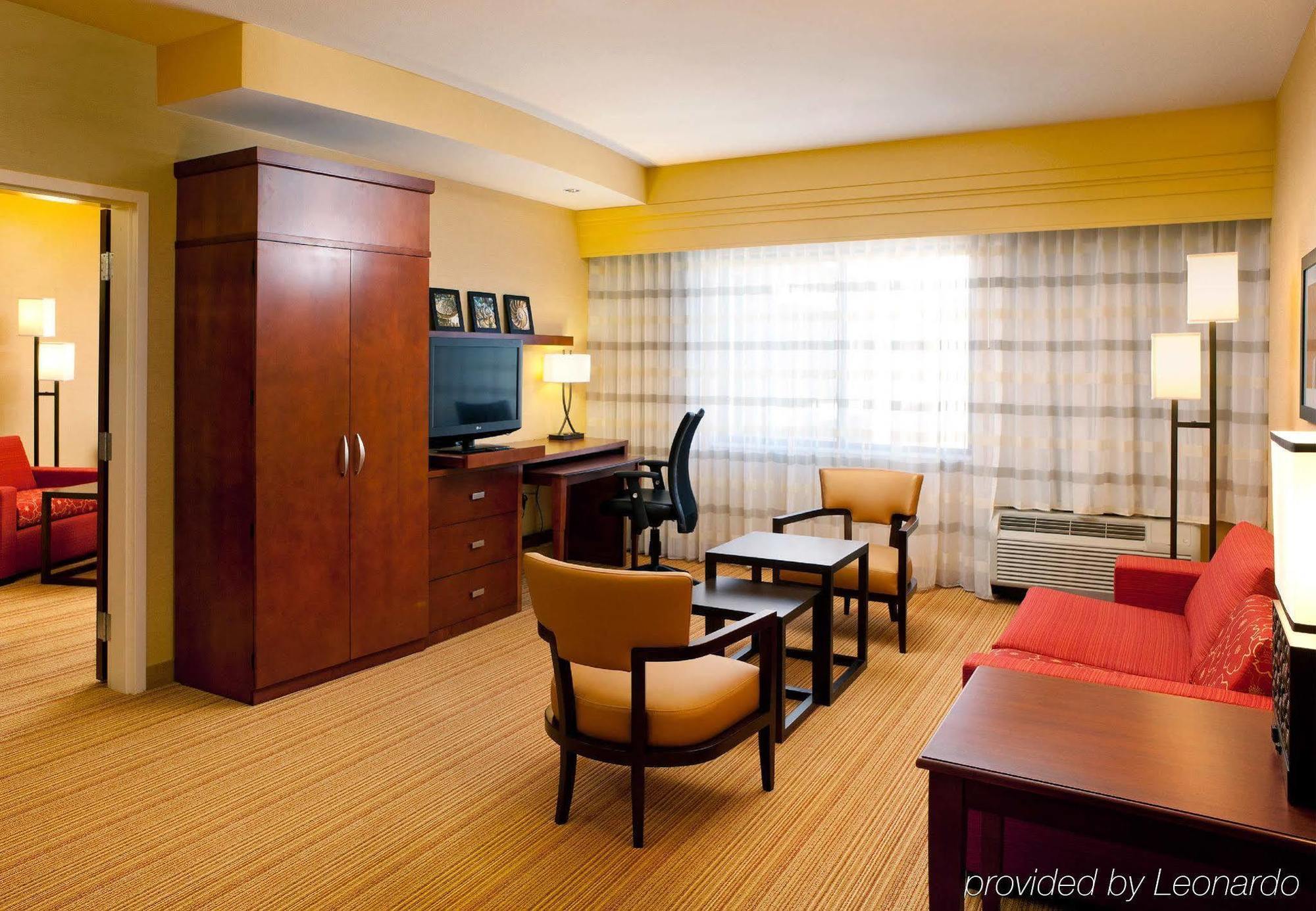 Courtyard By Marriott San Diego Oceanside Oda fotoğraf