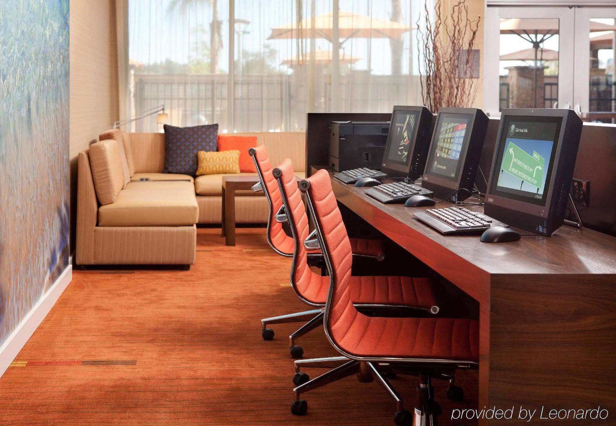 Courtyard By Marriott San Diego Oceanside Konforlar fotoğraf